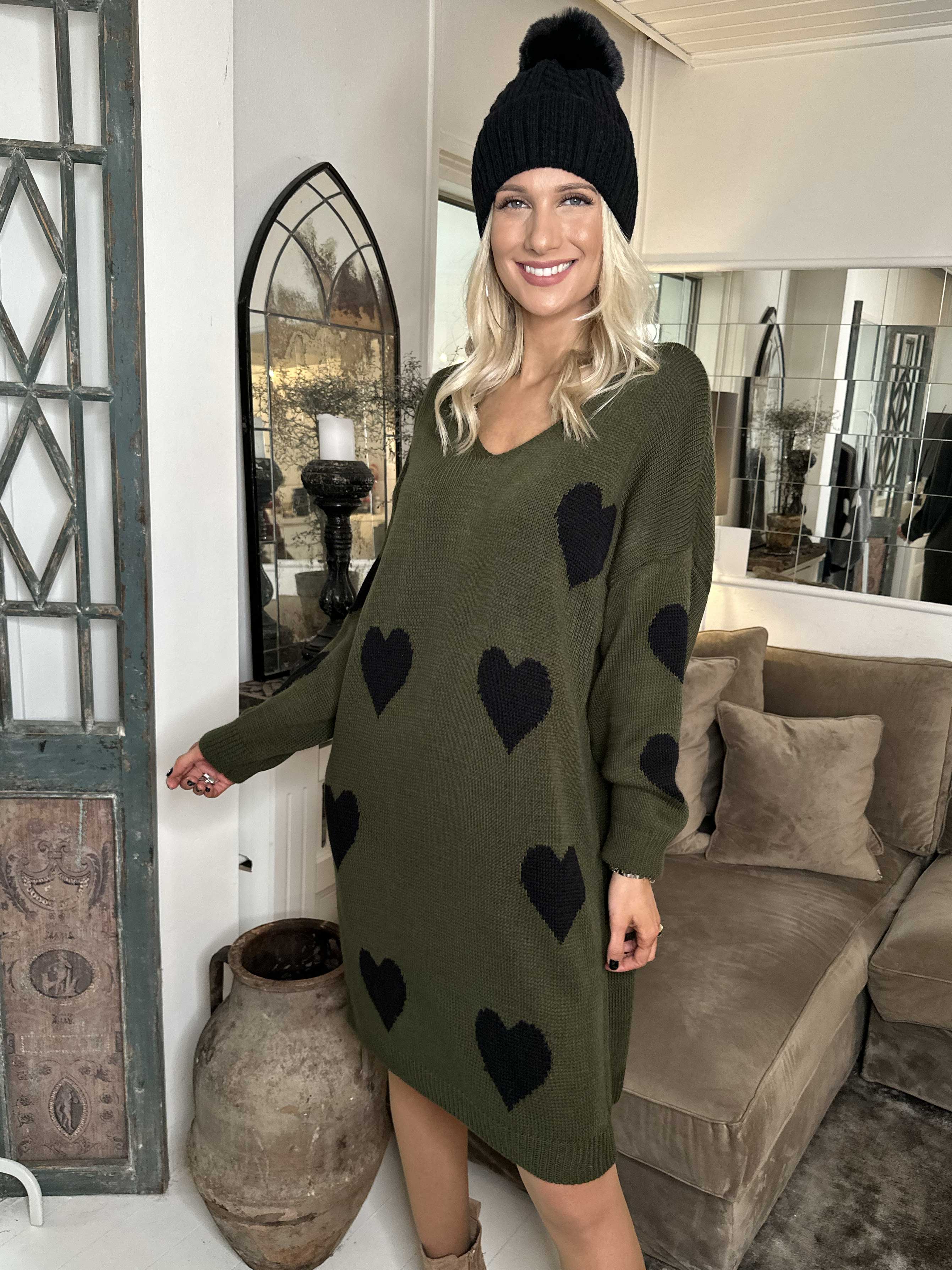 Lela - Strikkjole med hjerter